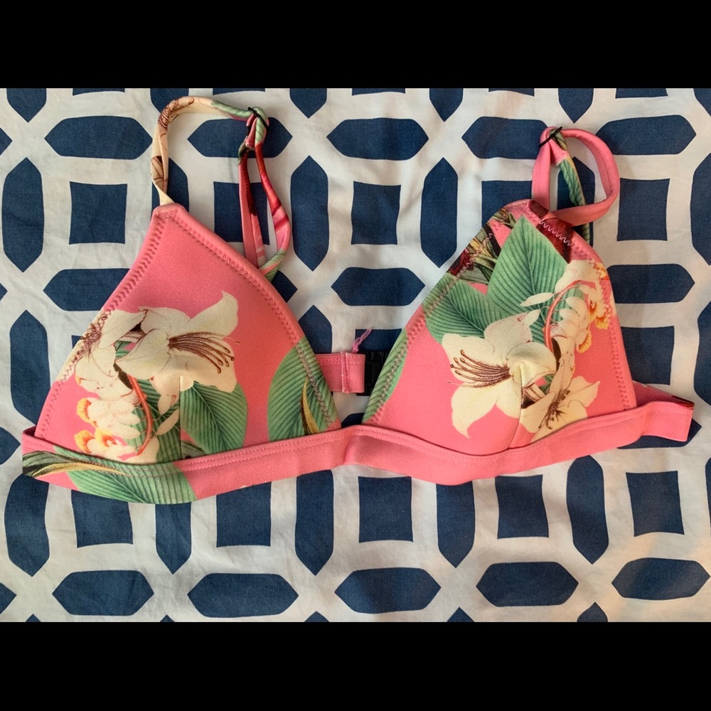Traingl bathing suit